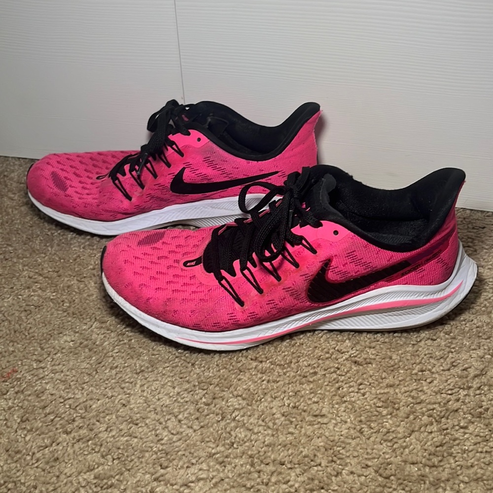 Nike Zoom Vomero 14. Size 9.  Hot pink.